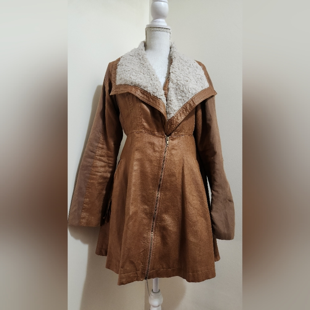 Unique Ryu Shearling Coat